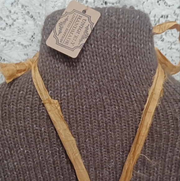 Handmade Jewelery: - Picture 4 of 6